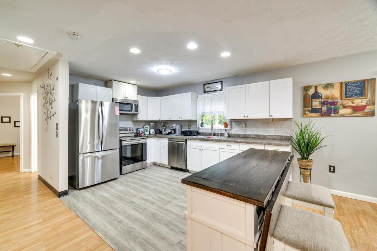 Vacation With Hot Tub And Game Holiday home Tobyhanna